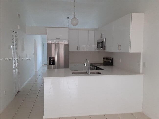 Building Photo - 11449 NW 89th Ct