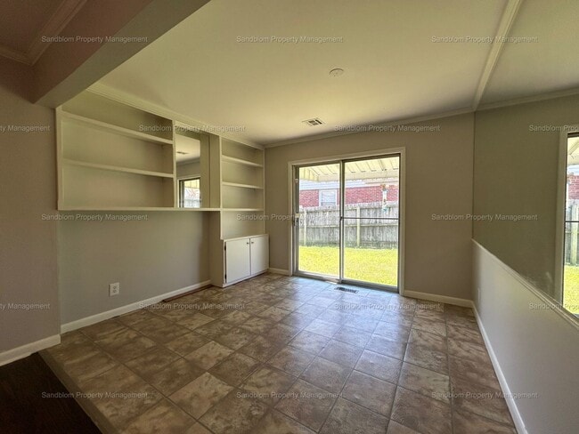 Building Photo - FOR LEASE | Mid-town Tulsa | 3 Bed, 2 Bath...
