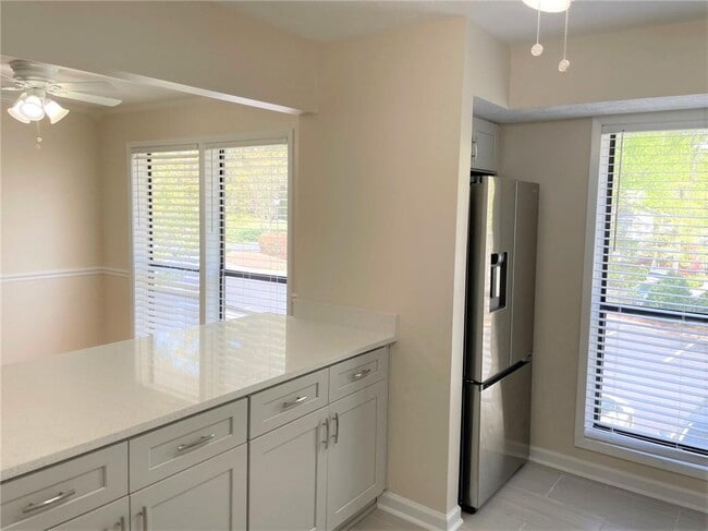 Building Photo - 408 Wynnes Ridge Cir SE