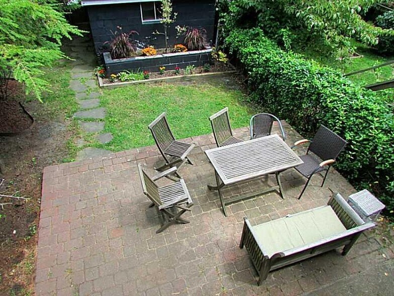 Building Photo - 3761 Orpwood St