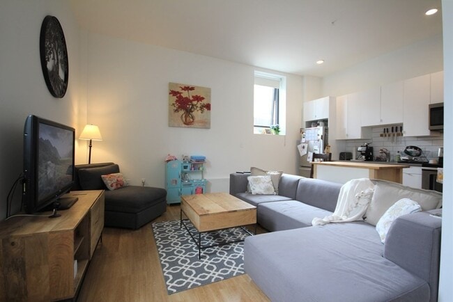 Building Photo - 70 Parker Hill Ave