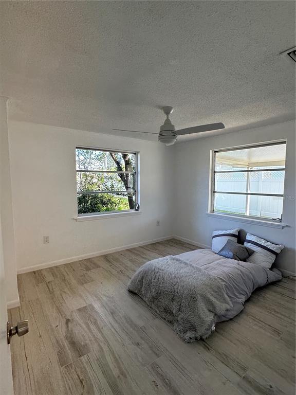 Building Photo - 812 Bayview Dr