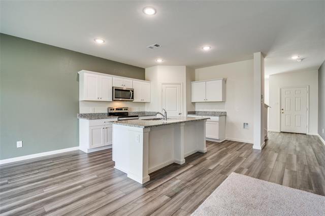 Building Photo - 731 Yorkshire Dr