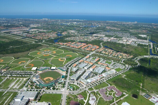 Building Photo - 1203 Town Center Dr