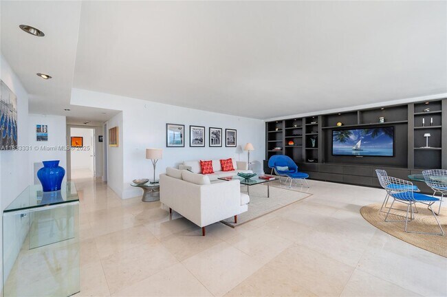 Building Photo - 613 Ocean Dr