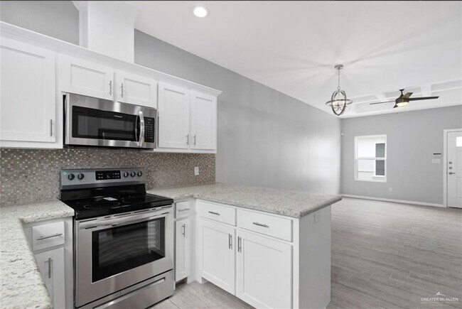 Building Photo - 16 Retama Ln
