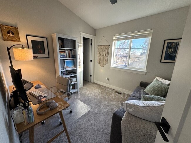 Building Photo - 824 S Logan Ave