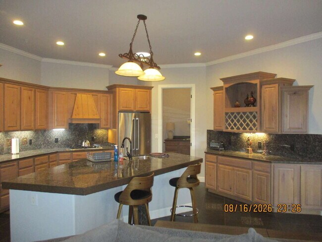 Building Photo - 61 N Aspen Dr