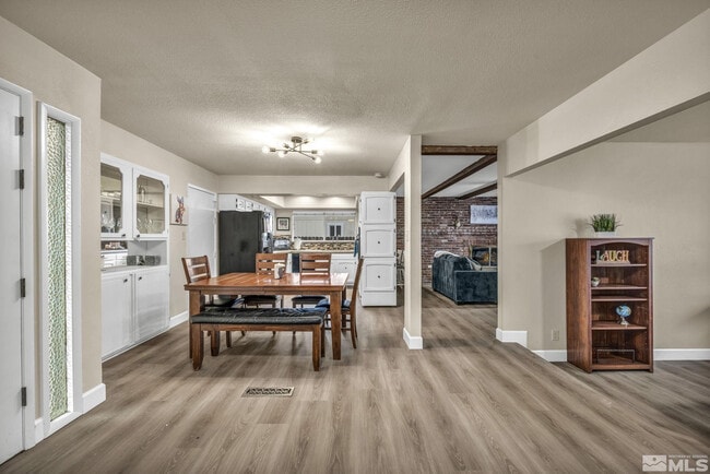 Building Photo - 1490 Foster Dr