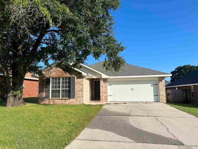 Primary Photo - 7911 Red Bean Dr