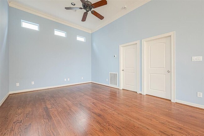 Building Photo - 6014 Hamman St