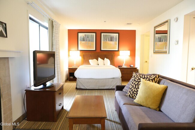 Building Photo - 2 Residence Inn Dr