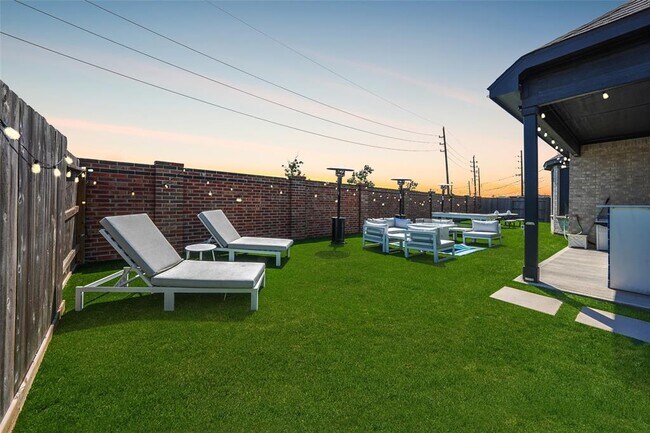 Building Photo - 1225 Woodflower Dr