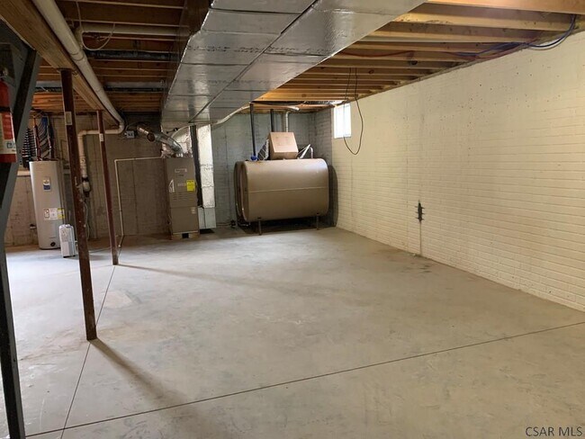 Building Photo - 133 Anderson Ln