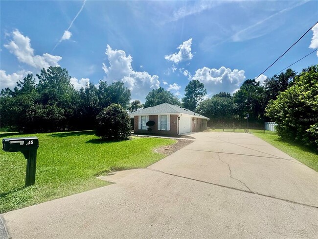 Building Photo - 45 Lee Dr