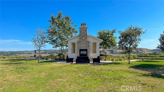 Building Photo - 92 Patria