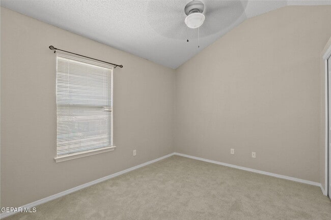 Building Photo - 2933 Pebble Rock Pl