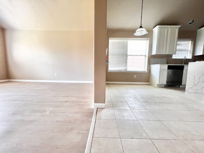 Building Photo - 2513 Slalom Dr