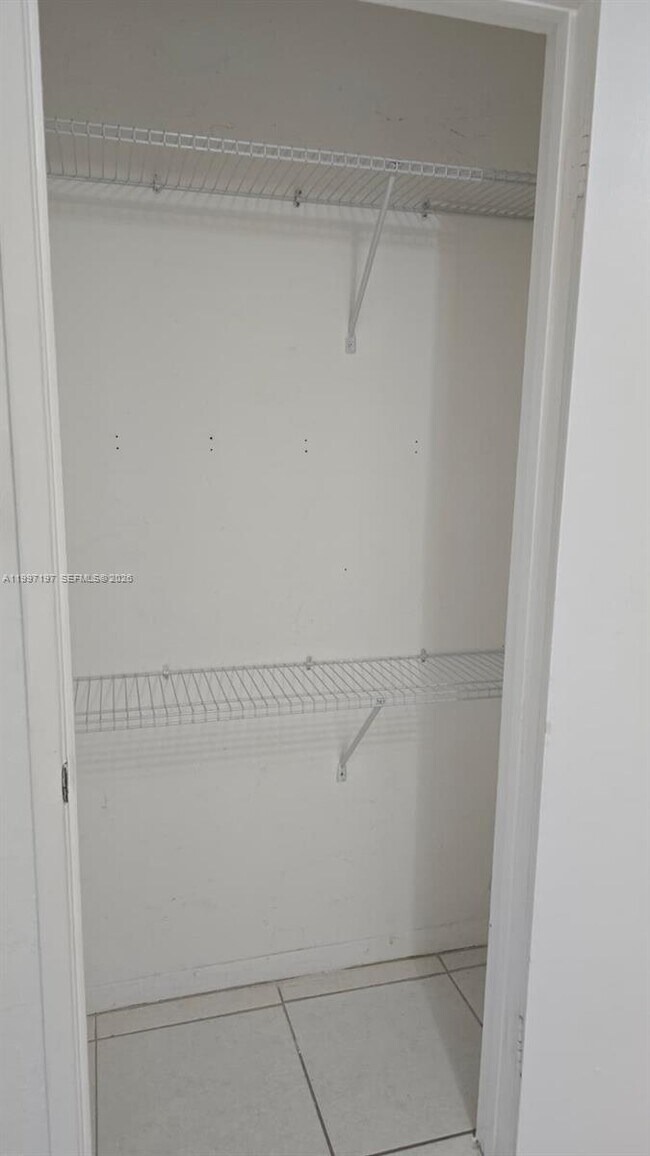 Building Photo - 702 NW 87th Ave