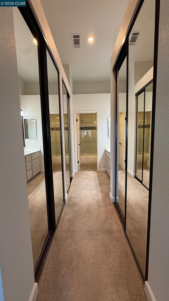 Building Photo - 1398 Shell Ln