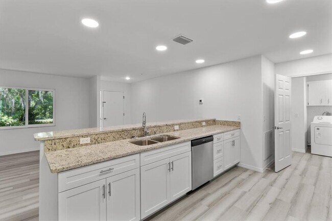 Building Photo - 1255 S Estate Point
