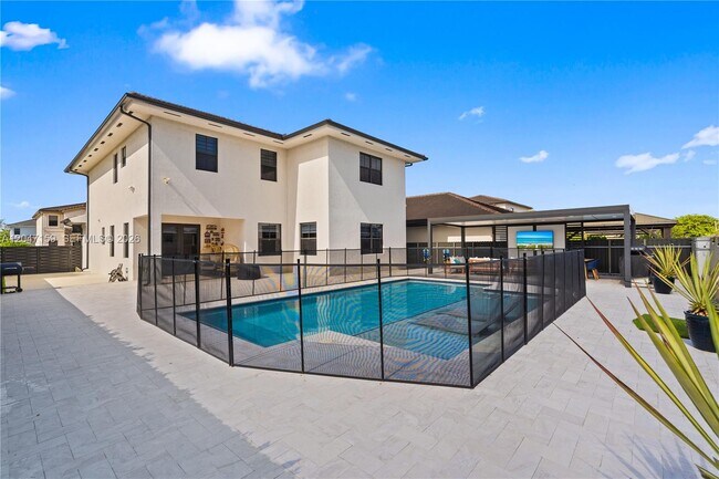 Building Photo - 14747 SW 38th Terrace