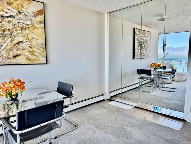 Building Photo - Million-Dollar Views, Starter Price!