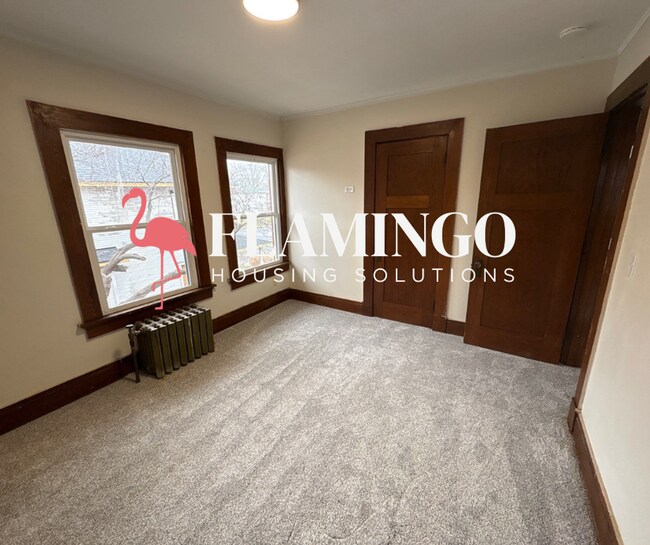 Building Photo - 2715 N Main St