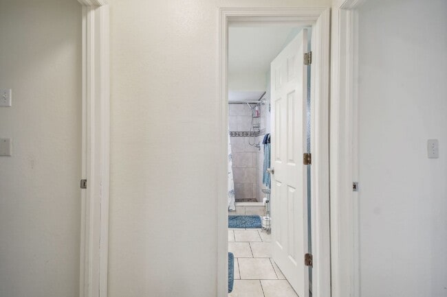 Building Photo - ***PRIVATE HEATED POOL*** Beautiful, Fully-Furnished 3-Bedroom Home Available April 1, 2026!   **...