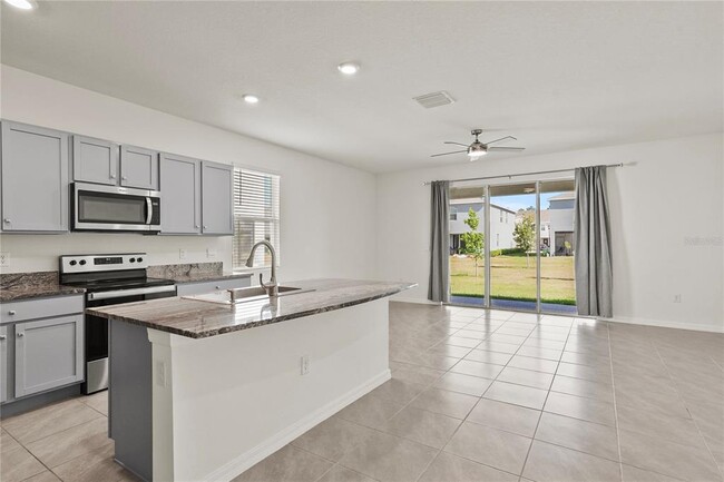 Building Photo - 33055 Tulip Petal Ln
