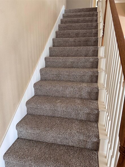 Building Photo - 11490 La Grange Dr