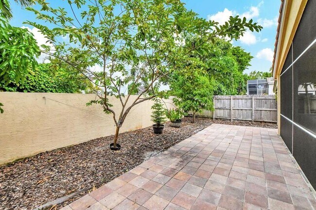 Building Photo - 22687 Royal Crown Terrace E