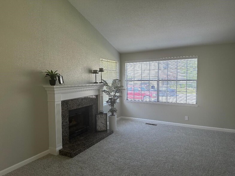 Building Photo - 4331 Montmorency Ct