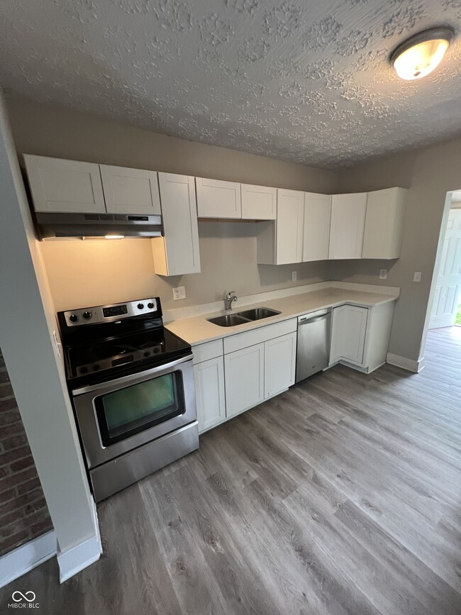 Building Photo - 3449 Boulevard Pl