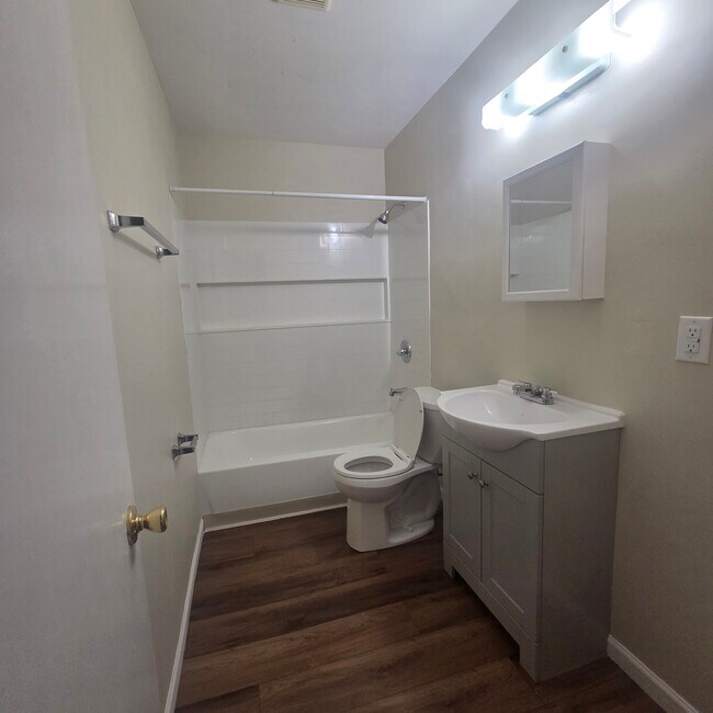 Building Photo - 2916 Walden Dr