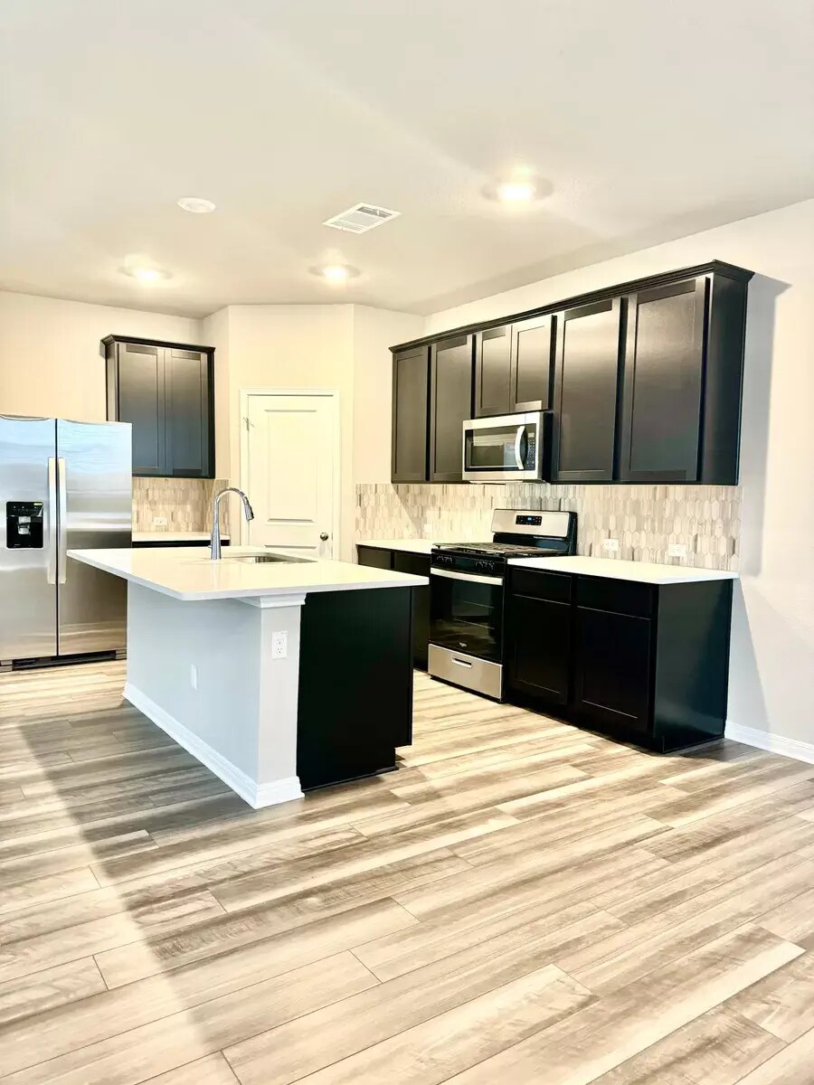 Building Photo - 3708 Sweet Watermelon Ln