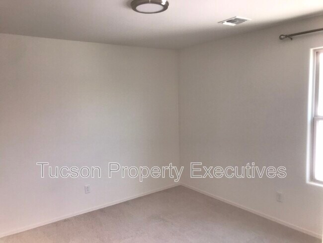 Building Photo - 11545 W Oilseed Dr