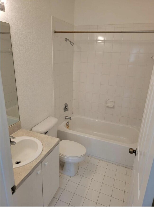 Building Photo - 1407 S Santa Catalina Cir