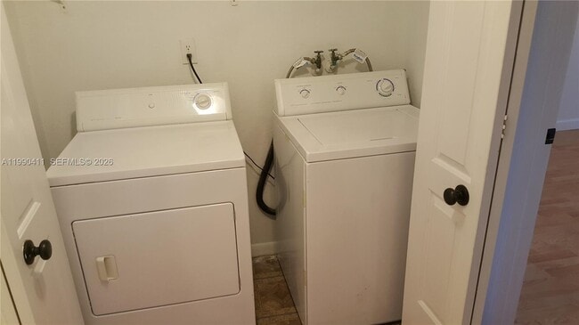 Building Photo - 8215 Lake Dr