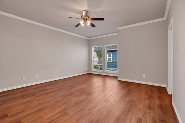 Building Photo - 3414 Home St