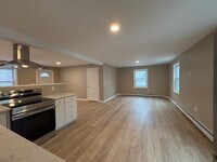 Building Photo - 60 Charles St