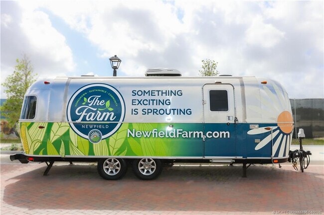 Building Photo - 950 SW Pr Ave