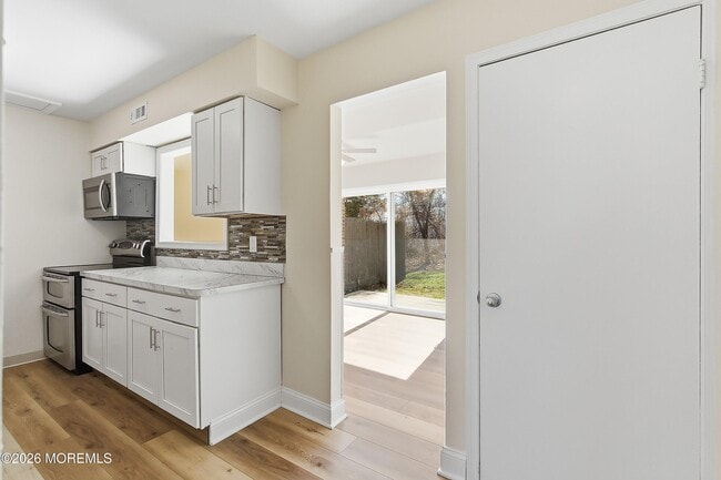 Building Photo - 40 Greenwood Loop Rd