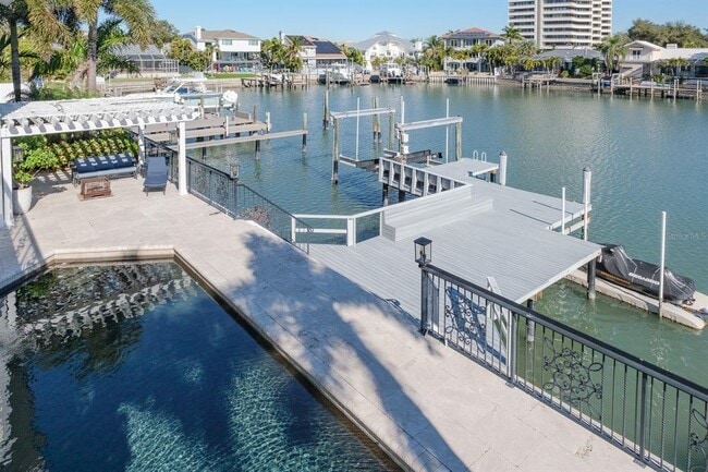 Building Photo - 5949 Seabird Dr S