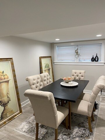 Building Photo - 8044 N Oriole Ave