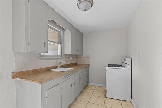 Building Photo - 2117 W Lotus Ave