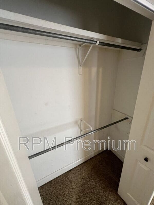 Building Photo - 767 Summer Breeze Dr