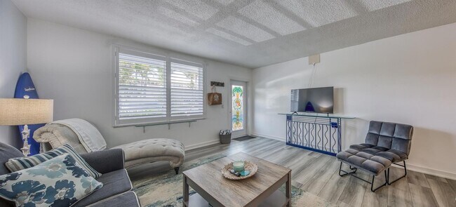 Building Photo - 2565 S Ocean Blvd