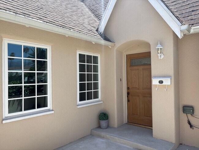 Building Photo - Charming Tudor Style 3 Bed 1.5 Bath PLUS Studio Guest House complete with kitchen and bath!