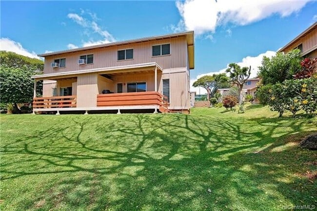 Building Photo - 98-1387-1387 Nola St